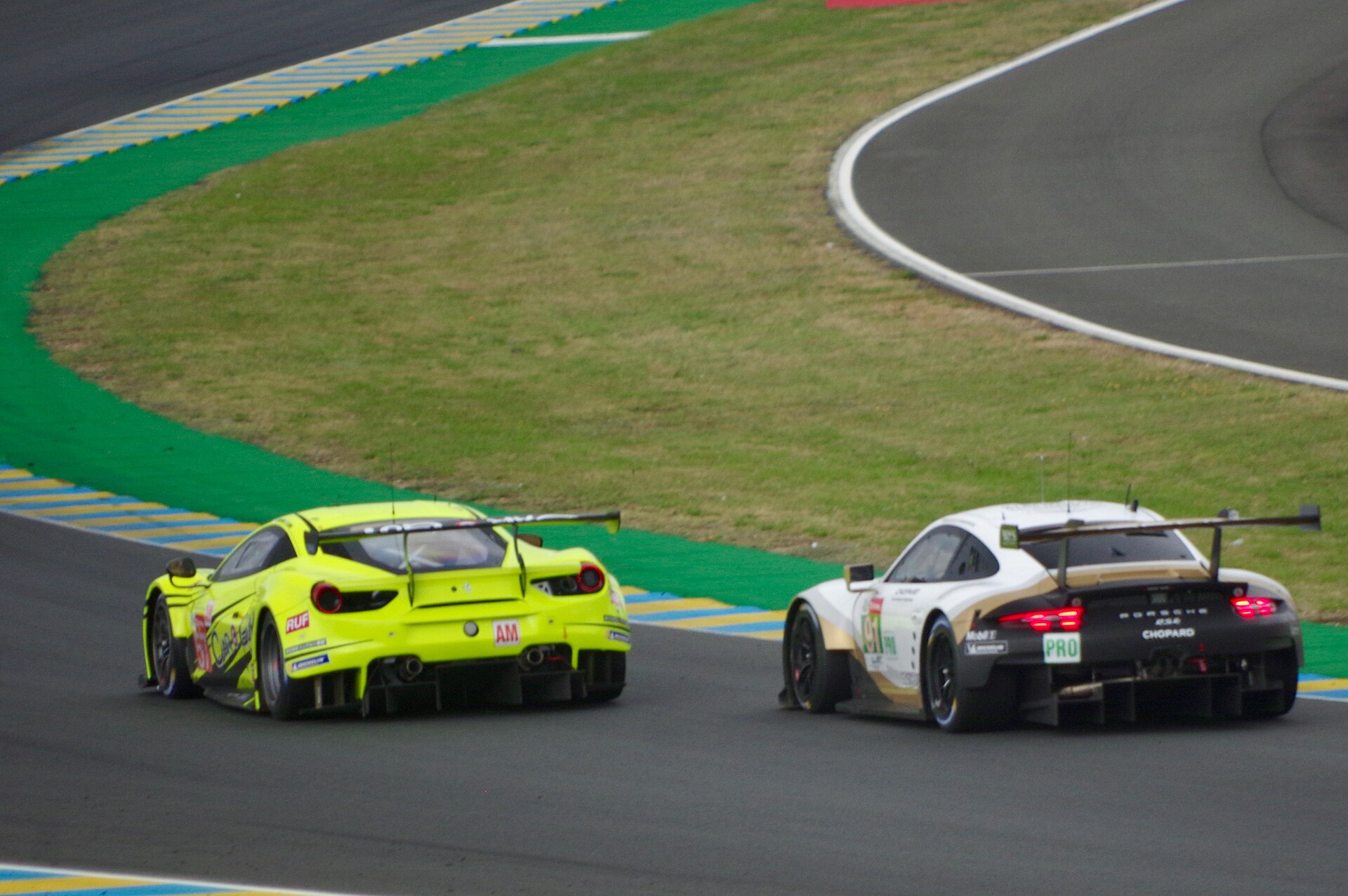 LE MANS / GT motorsport — Chasing the Pass