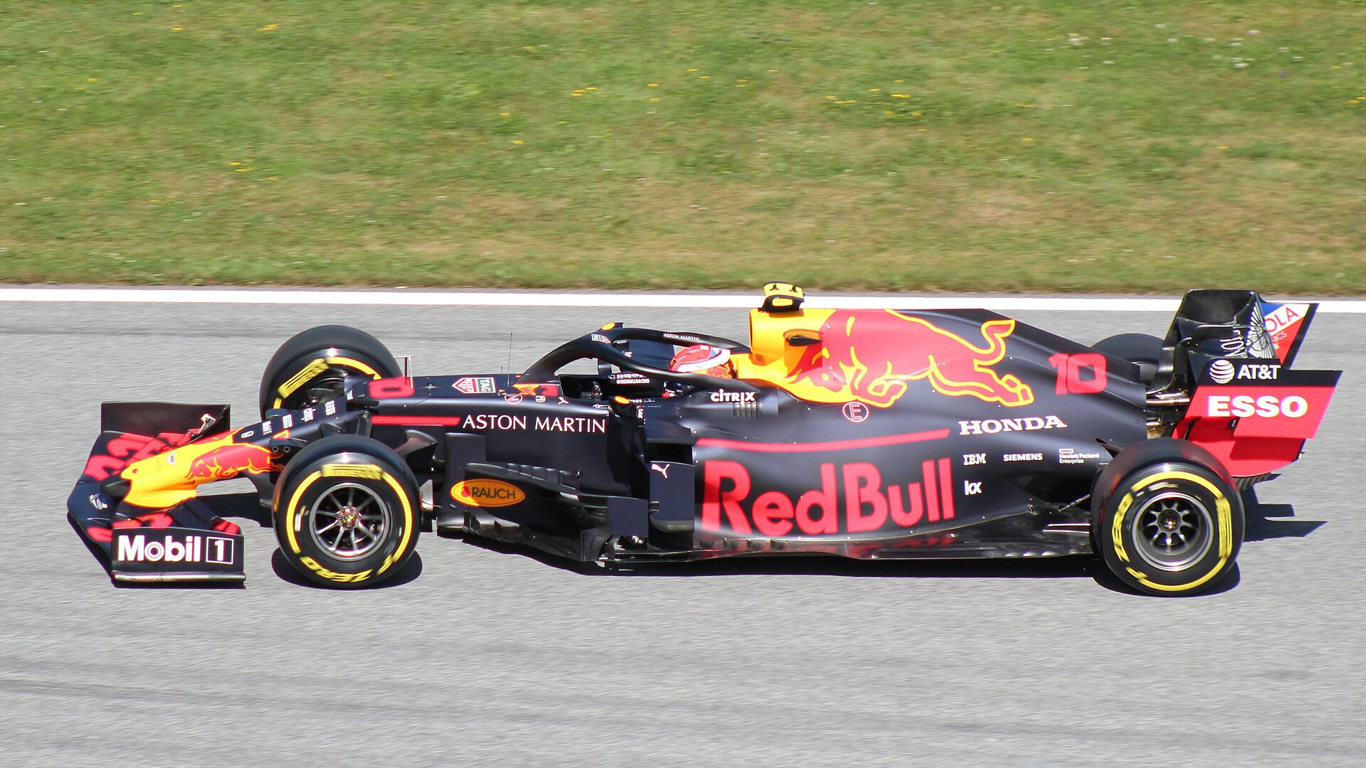 FORMULA 1 motorsport — Apex Commitment